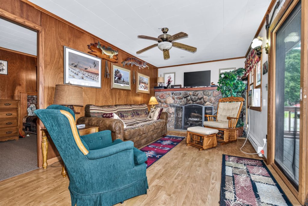 Eastwood_Cabin_01_3367