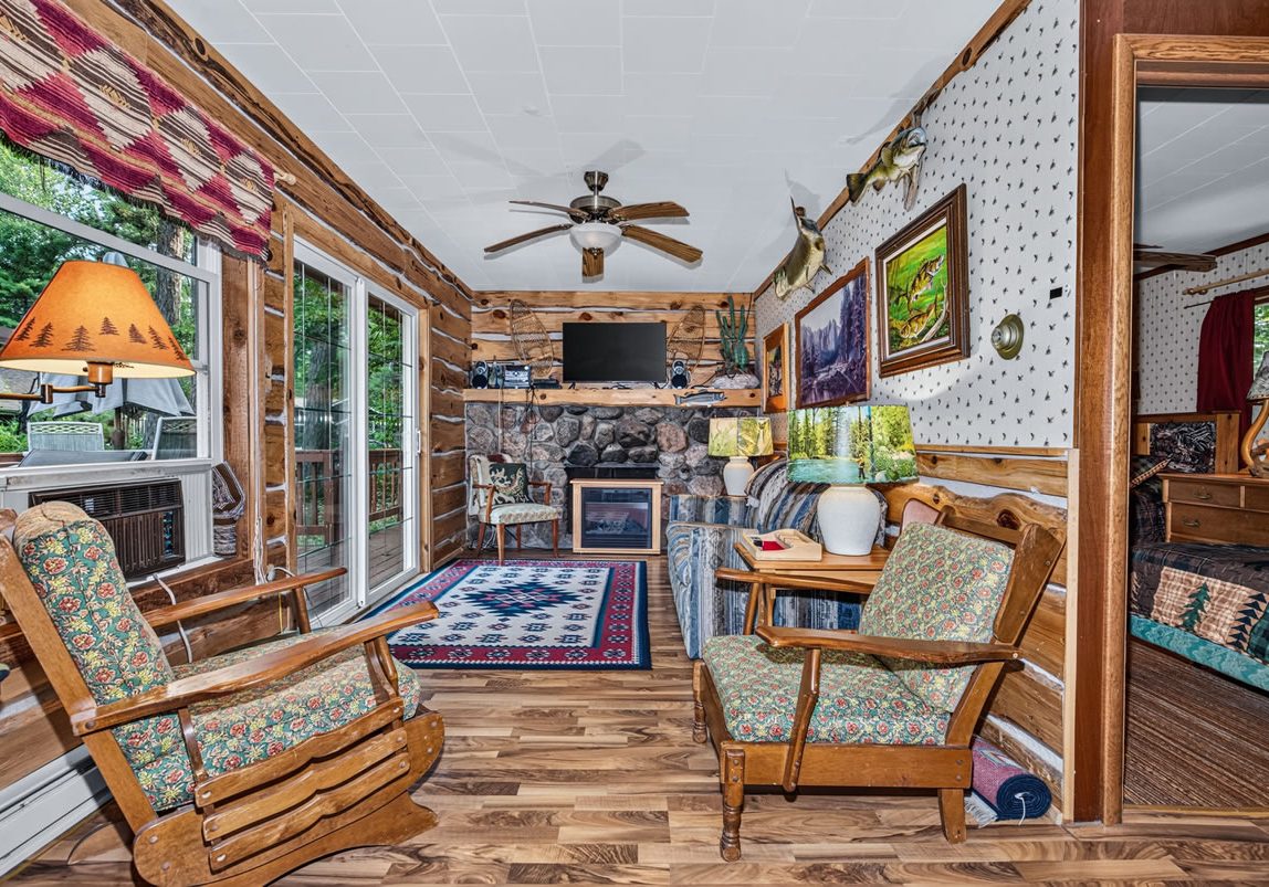 Eastwood_Cabin_02_3281
